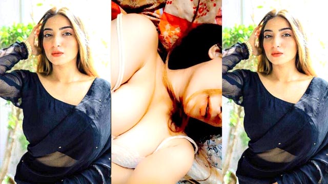 Hot Pakistani Girl Teasing Boobs Showing Latest Clips